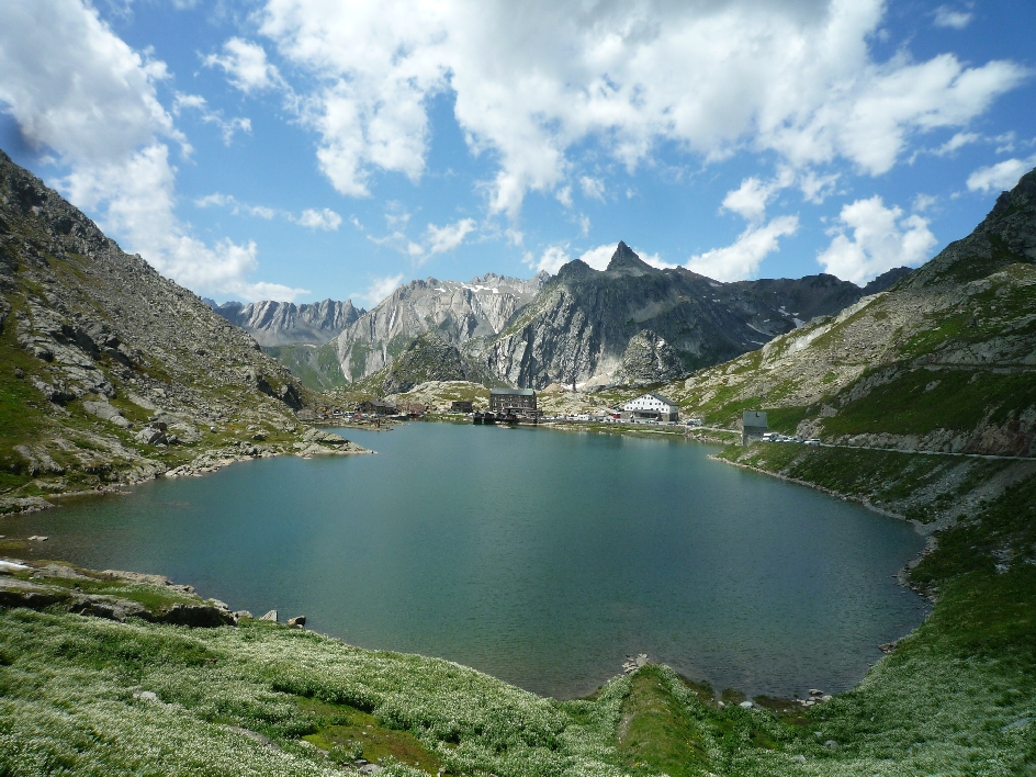 Passhöhe Col du Grand Saint Bernard.jpg